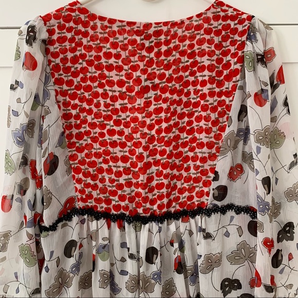 Coco and Chase Red Apple Floral Multi Novelty Print Boho V Neck Top Size L - Picture 8 of 8